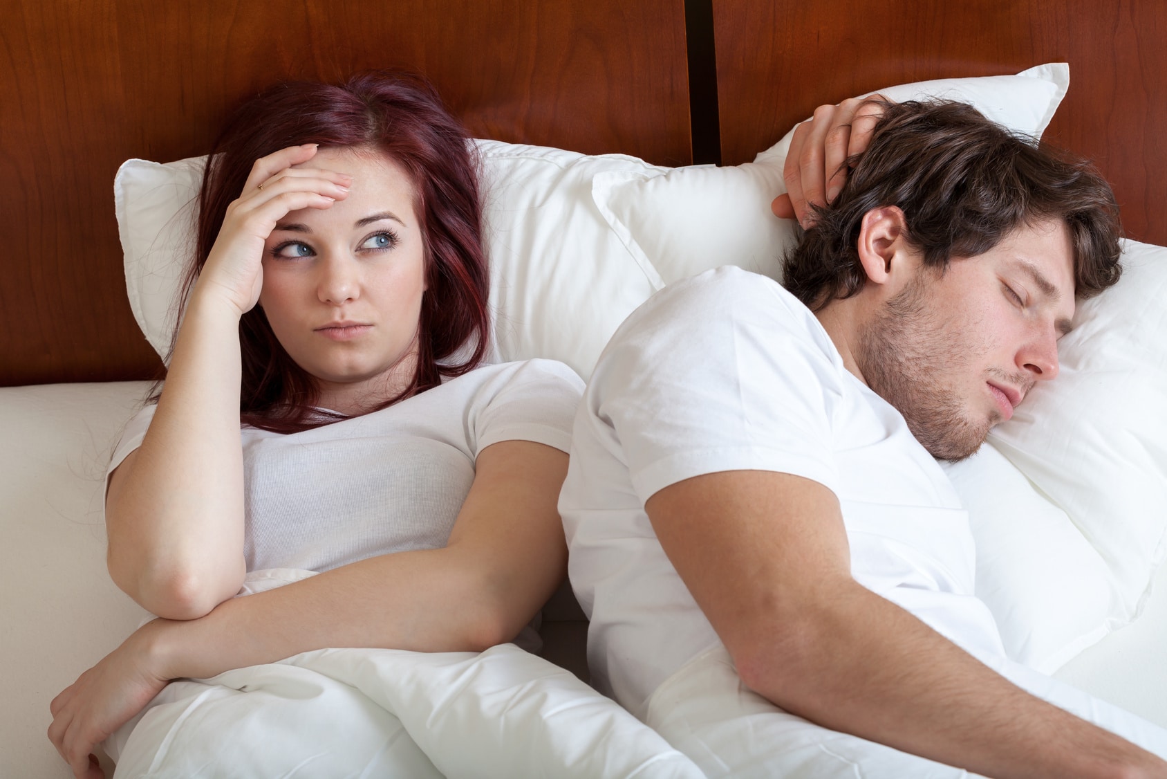 12 причин, почему парам нужно спать раздельно