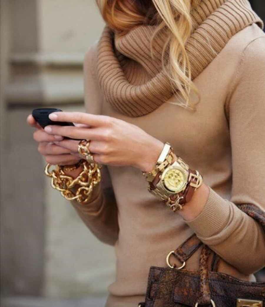 На какой руке носят браслет золотой женщины. Стильные браслеты. Стильные женские часы. Стильные модные браслеты. Стильный браслет женский.