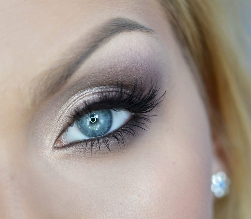 Цвета теней для серых глаз: макияж знаменитостей | bonamoda
